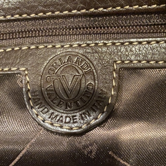 100 real python snake skin authentic Valentino hand bag 12”x9”x5”🤩🤩 - Picture 2 of 5